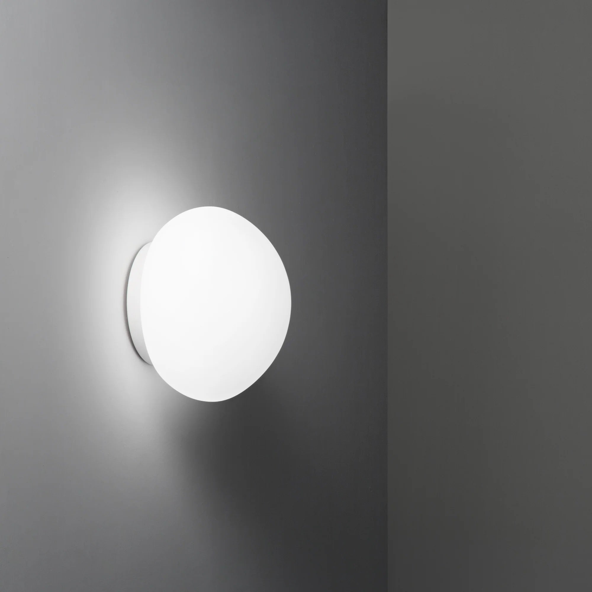 NIVES WHITE CEILING LAMP WITH IP44 1XE27 23.5X15.5X16.5CM